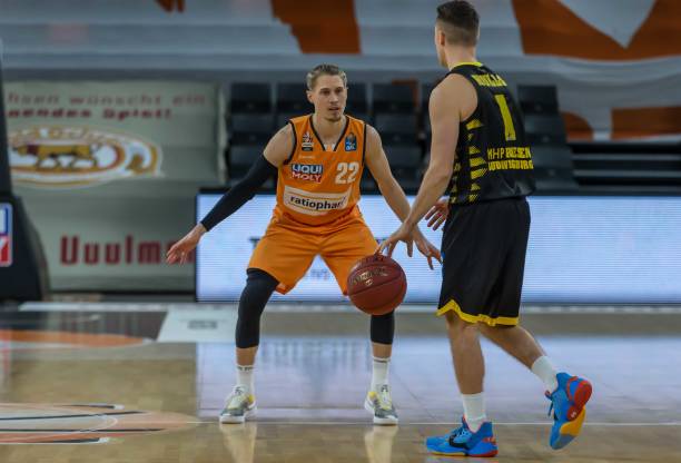 位球星的实 位球星的实